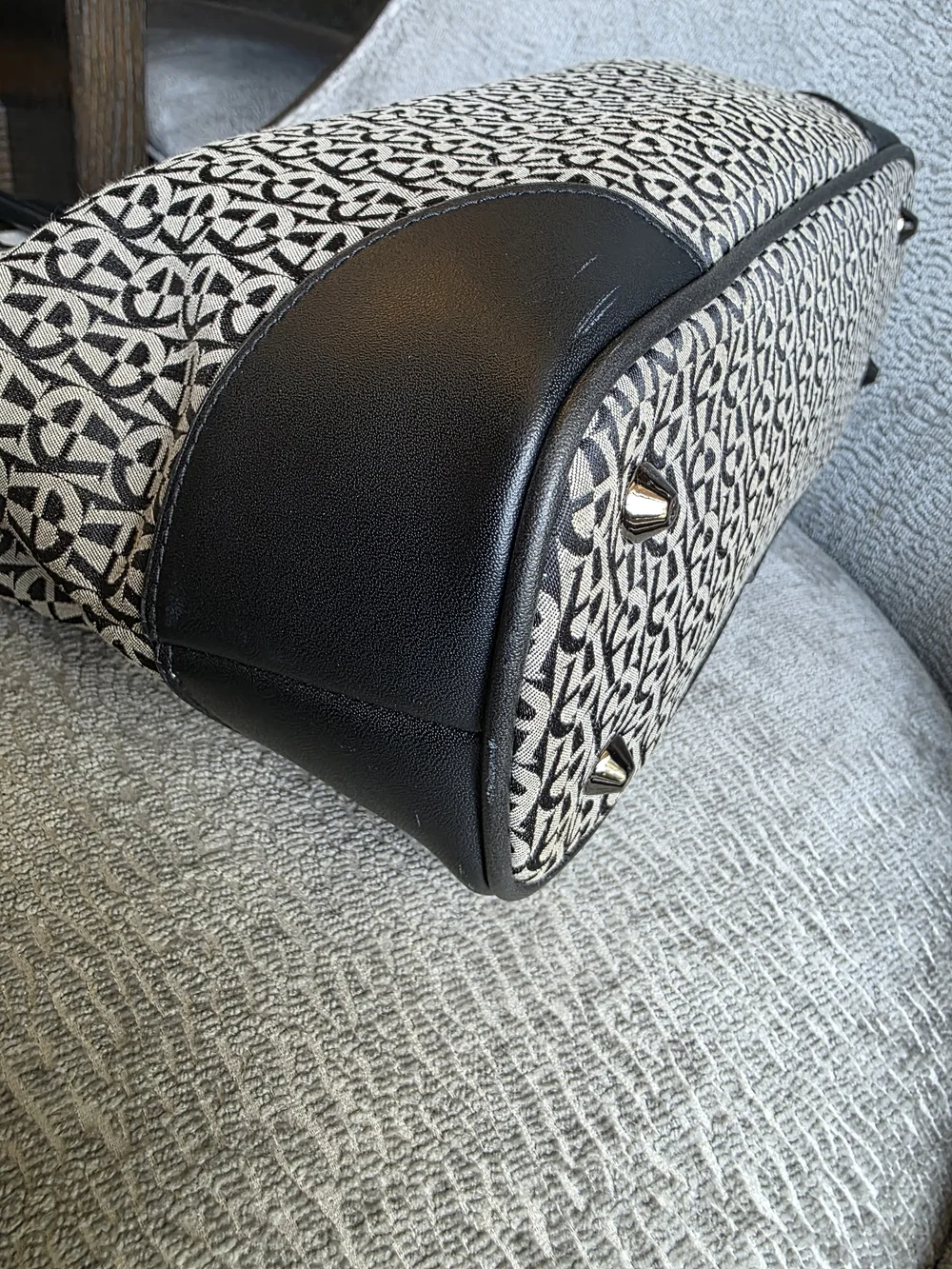 Beautiful Vintage Monogram Etienne Aigner Black Shoulder Handbag Clean!! - Picture 5 of 16